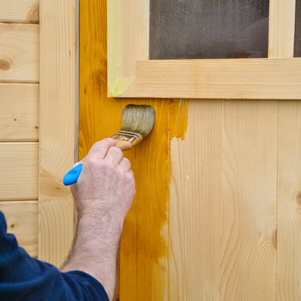 Aquadecks_Application_pinceau_chalet_Adfields
